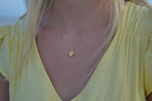 Swirly Shell Necklace